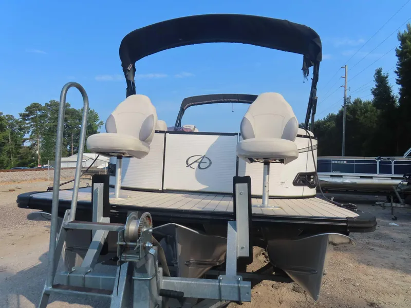 Slide: The Image of Avalon LSZ 2485 QL 2018 - 8