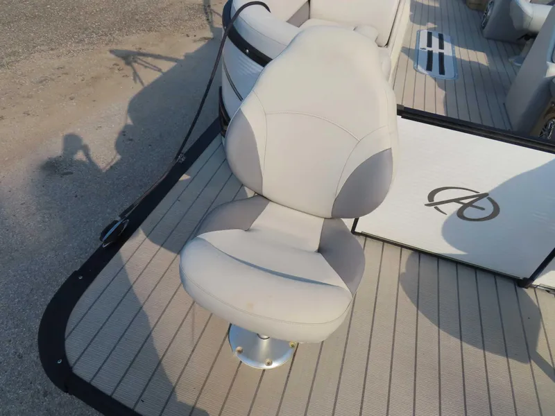 Slide: The Image of Avalon LSZ 2485 QL 2018 - 9