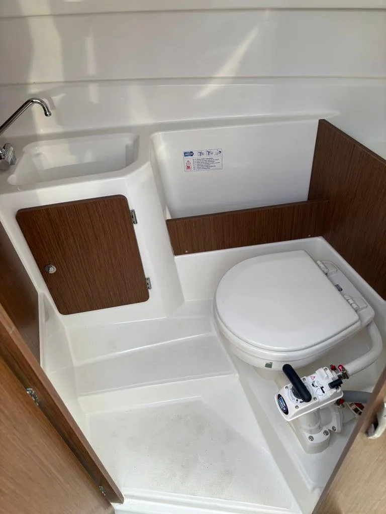 Slide: The Image of Beneteau Antares 21 2020 - 8