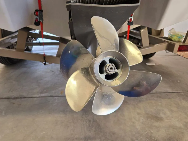 Slide: The Image of Four Winns 220 Horizon 2007 - 10