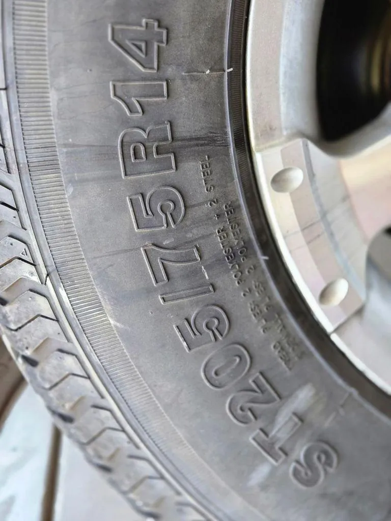 Slide: The Image of Four Winns 220 Horizon 2007 - 9