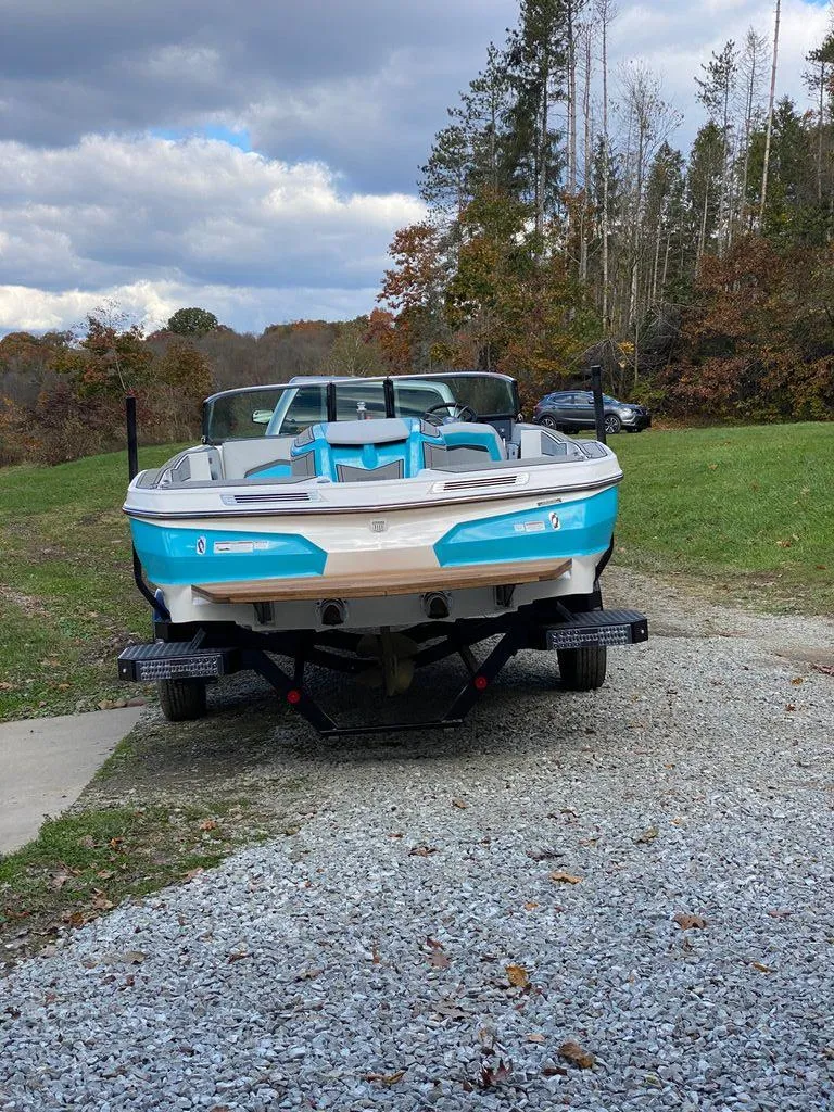 Slide: The Image of MasterCraft ProStar 2021 - 5