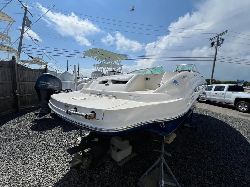 Slide: The Image of Sea Ray 220 Sundeck 2006 - 11