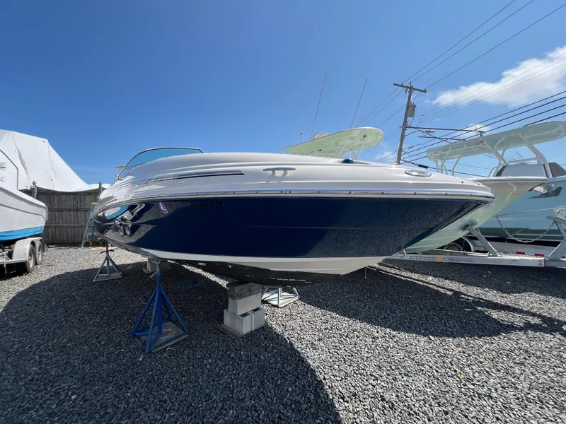 Slide: The Image of Sea Ray 220 Sundeck 2006 - 8