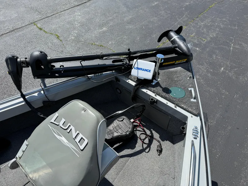 Slide: The Image of 2005 Lund 1700 Fisherman boat with Minn Kota motor and Lowrance equipment. - 13