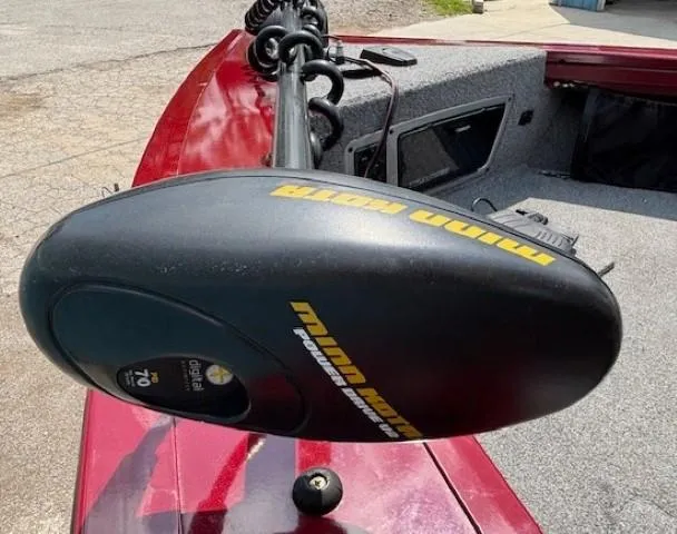 Slide: The Image of 2015 Tracker Targa V-18 Combo boat with Minn Kota trolling motor, red finish. - 10