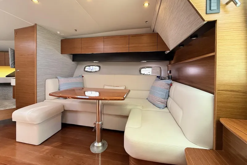 Slide: The Image of Tiara 39 Open 2020 - 32