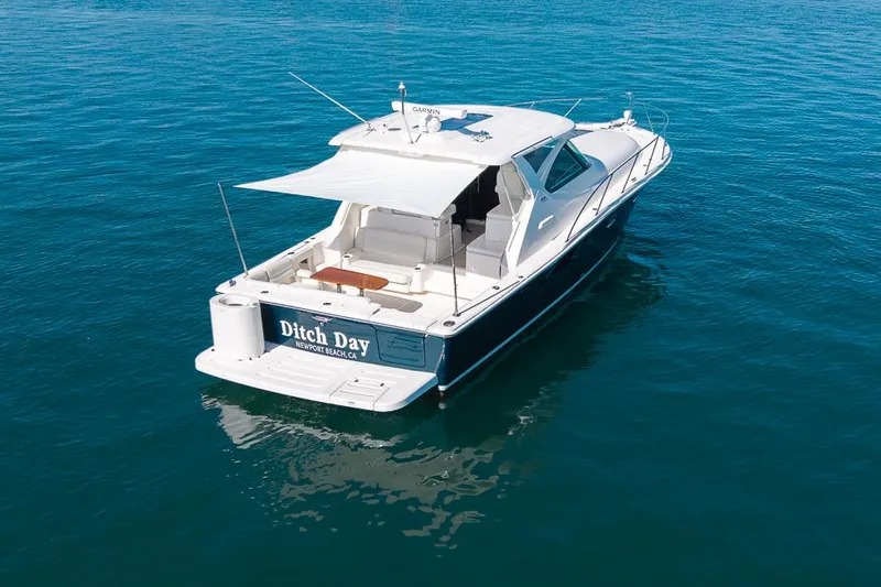 Slide: The Image of Ditch-Day-Tiara-Yachts-39-Open-Shade.jpg - 4