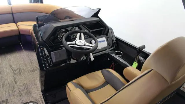 Slide: The Image of Viaggio By Misty Harbor X22Q Tri-Toon (27" Tubes) 2025 - 6