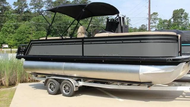 Slide: The Image of Viaggio x22u 2025 - 1