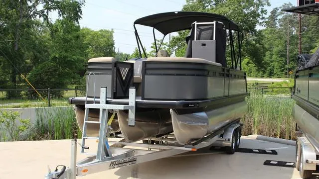 Slide: The Image of Viaggio x22u 2025 - 9