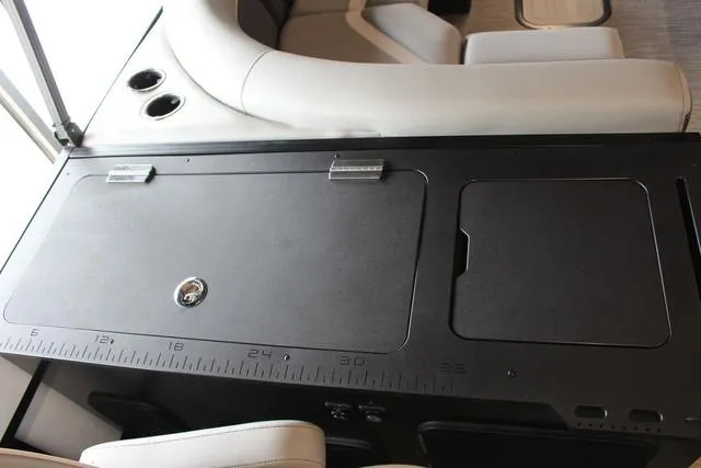 Slide: The Image of Viaggio By Misty Harbor X22R Tri-Toon (27" Tubes) 2025 - 11