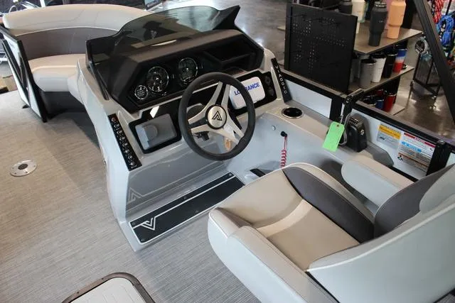 Slide: The Image of Viaggio By Misty Harbor X22R Tri-Toon (27" Tubes) 2025 - 8