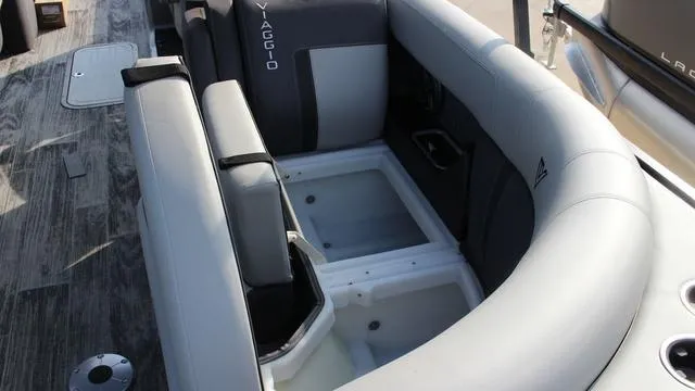 Slide: The Image of Viaggio By Misty Harbor Z22U Premium Tri-Toon (27" Tubes) 2025 - 14