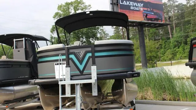 Slide: The Image of Viaggio By Misty Harbor Z22U Premium Tri-Toon (27" Tubes) 2025 - 4