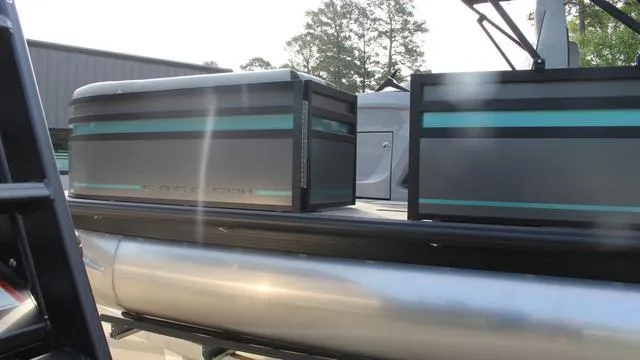 Slide: The Image of Viaggio By Misty Harbor Z22U Premium Tri-Toon (27" Tubes) 2025 - 6