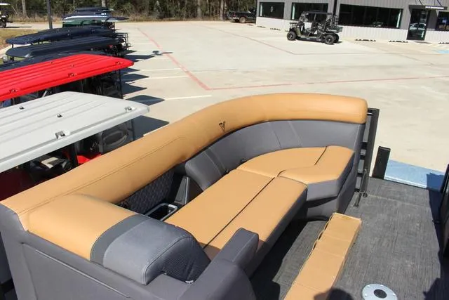 Slide: The Image of Viaggio X22S 2025 - 4