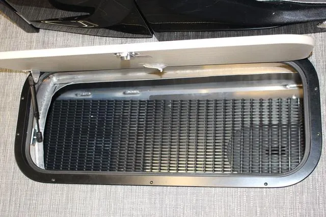 Slide: The Image of Viaggio By Misty Harbor D22U Tri-Toon (27" Tubes) 2025 - 18