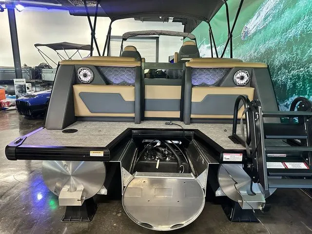 Slide: The Image of Viaggio By Misty Harbor D22U Tri-Toon (27" Tubes) 2025 - 26