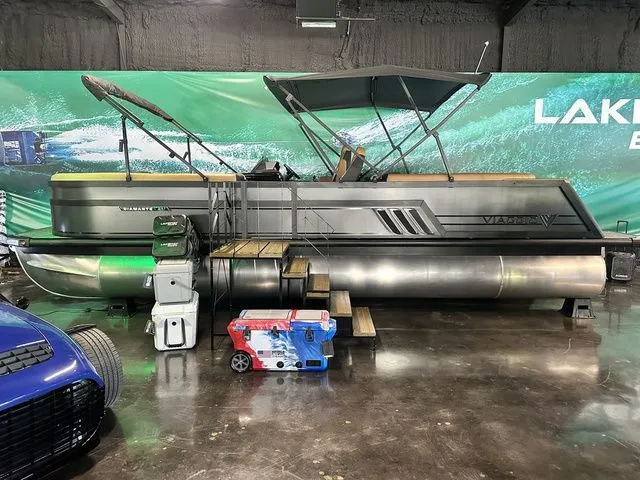 Slide: The Image of Viaggio By Misty Harbor D22U Tri-Toon (27" Tubes) 2025 - 30