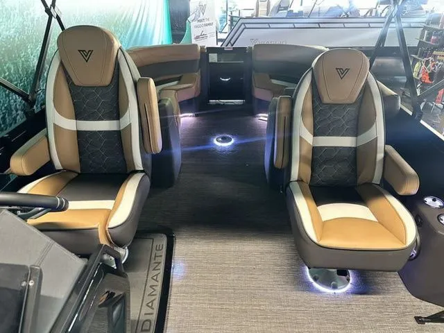 Slide: The Image of Viaggio By Misty Harbor D22U Tri-Toon (27" Tubes) 2025 - 32