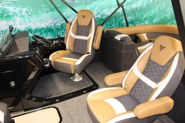 Slide: The Image of Viaggio By Misty Harbor D22U Tri-Toon (27" Tubes) 2025 - 6