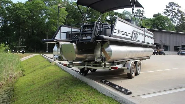 Slide: The Image of Viaggio By Misty Harbor D24S Tri-Toon (27" Tubes) 2025 - 4