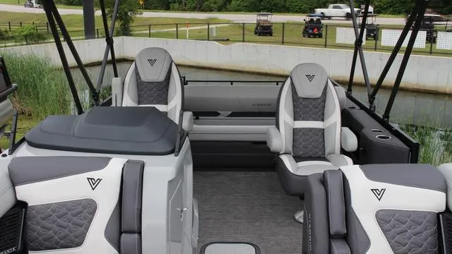 Slide: The Image of Viaggio By Misty Harbor D24S Tri-Toon (27" Tubes) 2025 - 6