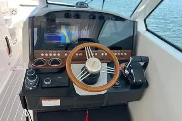 Slide: The Image of Tiara 34lx 2026 - 16