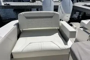 Slide: The Image of Tiara 34lx 2026 - 21