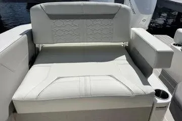 Slide: The Image of Tiara 34lx 2026 - 22