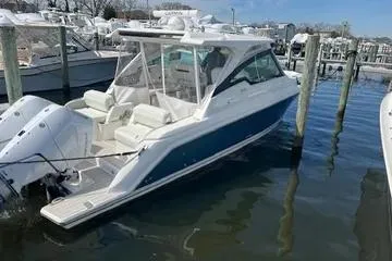 Slide: The Image of Tiara 34lx 2026 - 28