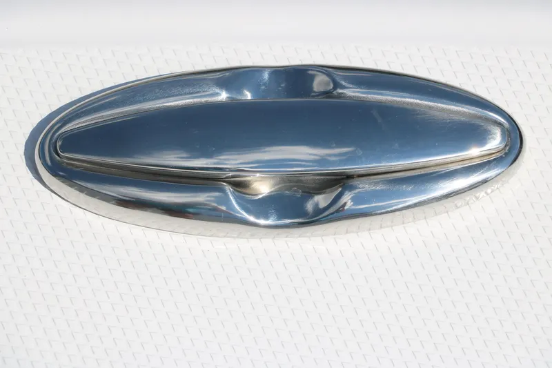 Slide: The Image of Robalo 246 Cayman 2025 - 51