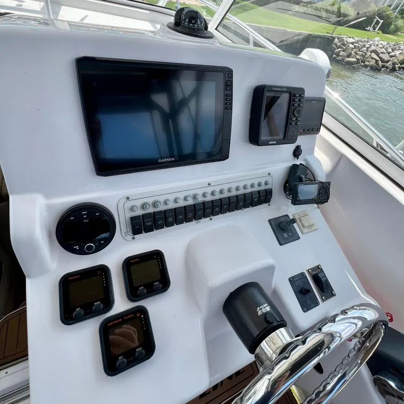 Slide: The Image of Garmin electronics - 22