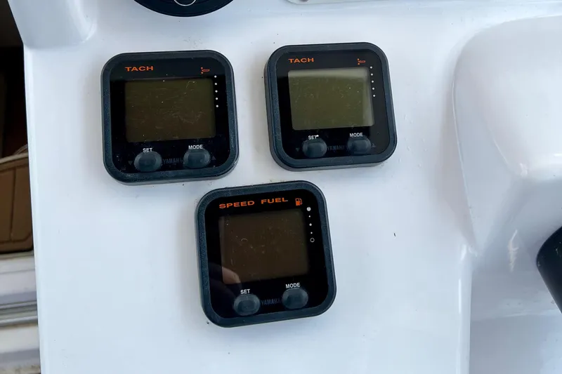 Slide: The Image of Yamaha gauges - 23