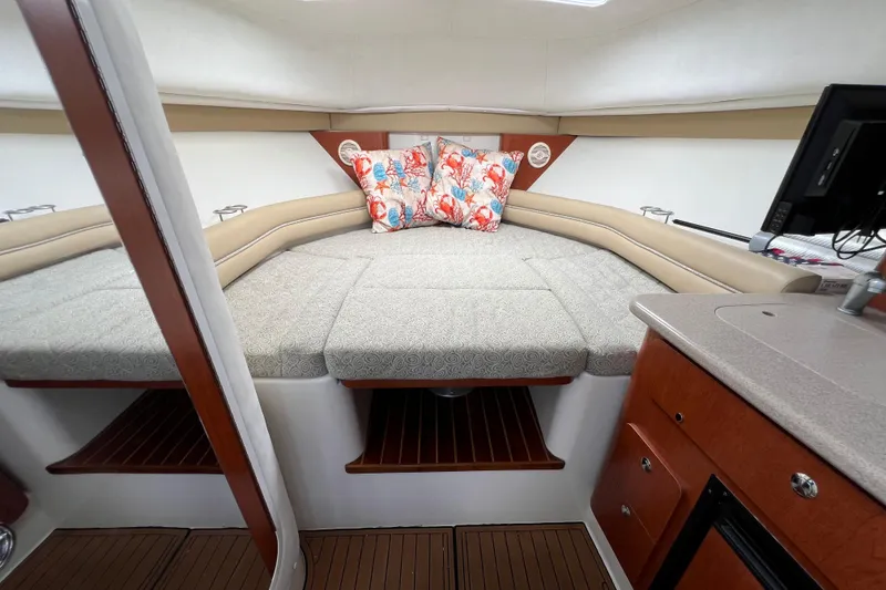 Slide: The Image of V-berth - 35