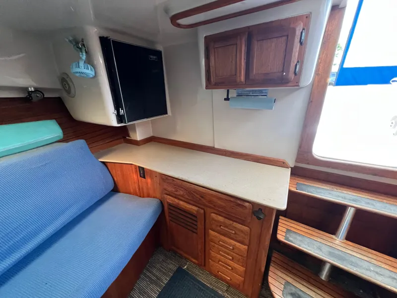 Slide: The Image of Luhrs 290 Open 1994 - 14