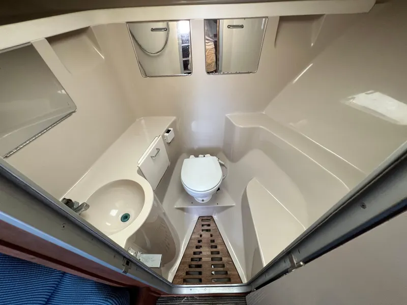 Slide: The Image of Luhrs 290 Open 1994 - 15