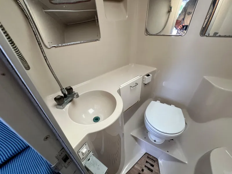 Slide: The Image of Luhrs 290 Open 1994 - 16