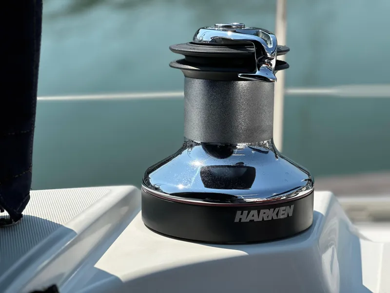 Slide: The Image of Harken winch on Jeanneau Sun Odyssey 45.2 sailboat, 2000 model. - 39