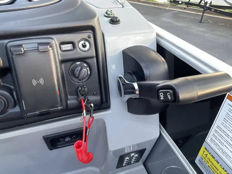 Slide: The Image of South Bay S224RS 2025 - 4