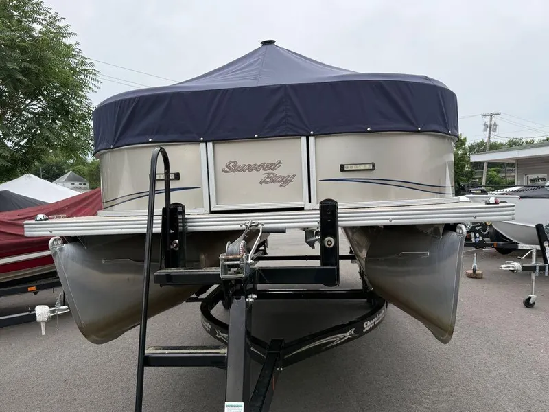 Slide: The Image of Crest 210 Cruz 2011 - 4