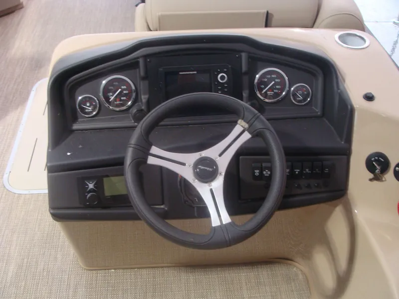 Slide: The Image of Bentley Pontoons 243 Navigator 2023 - 6