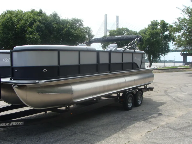 Slide: The Image of Bentley Pontoons 243 Navigator 2023 - 6