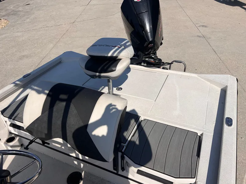 Slide: The Image of Vexus AVX2180CC 2022 - 9