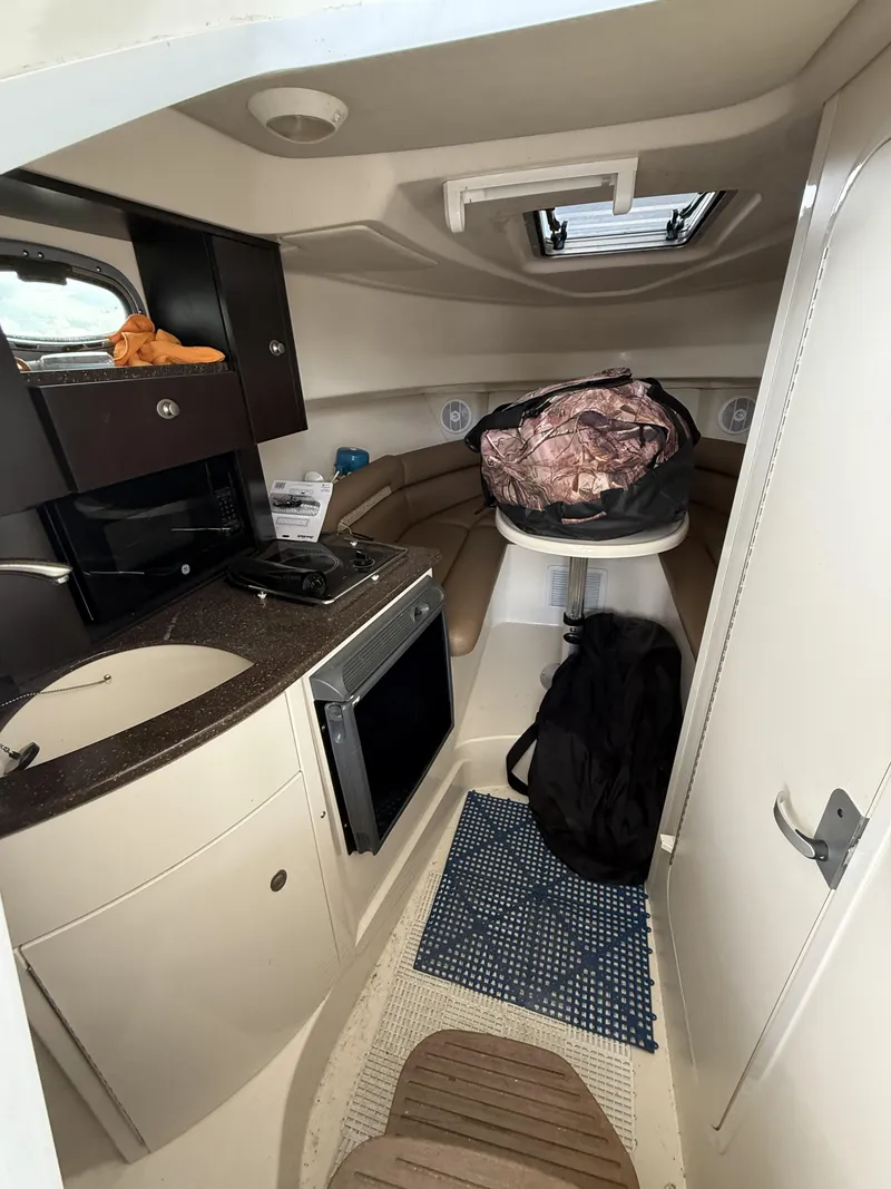 Slide: The Image of Boston Whaler 285 Conquest 2006 - 14