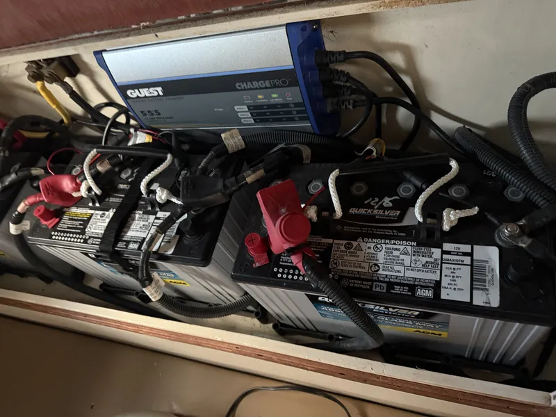 Slide: The Image of Boston Whaler 285 Conquest 2006 - 21