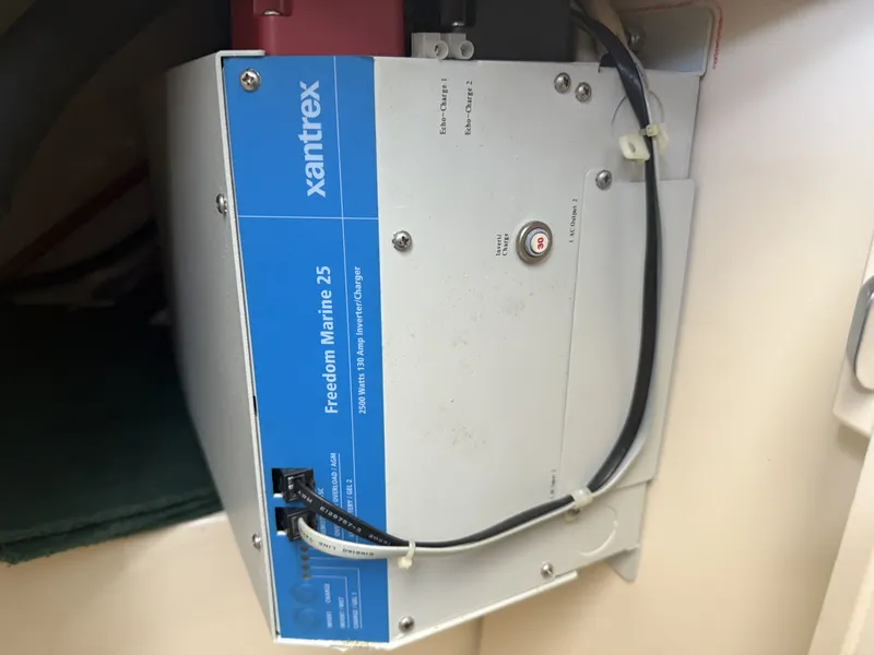 Slide: The Image of Boston Whaler 285 Conquest 2006 - 8