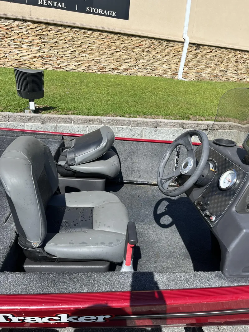 Slide: The Image of Tracker Bass Tracker Classic XL 2023 - 8