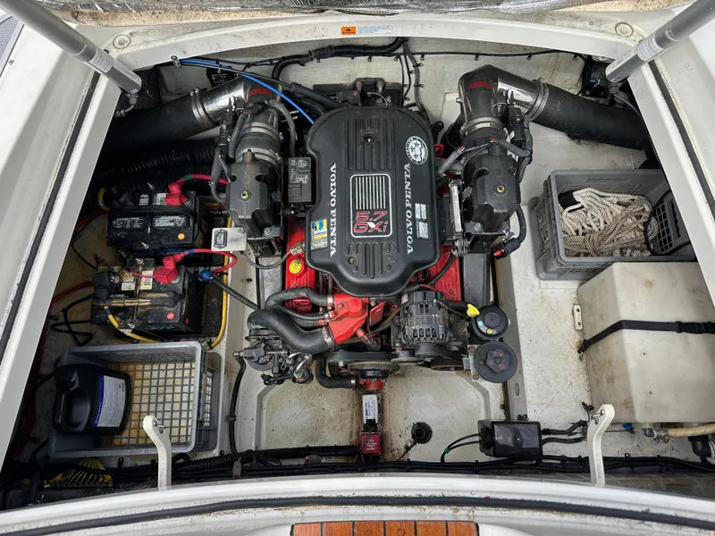 Slide: The Image of Engine compartment of a 2008 Chris-Craft Launch 25 with Volvo Penta 5.7 GXI engine. - 31